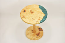Charger l&#39;image dans la visionneuse de la galerie, Unique and stunning European poplar mappa burl side table with mix of forest green &amp; blue resin.
