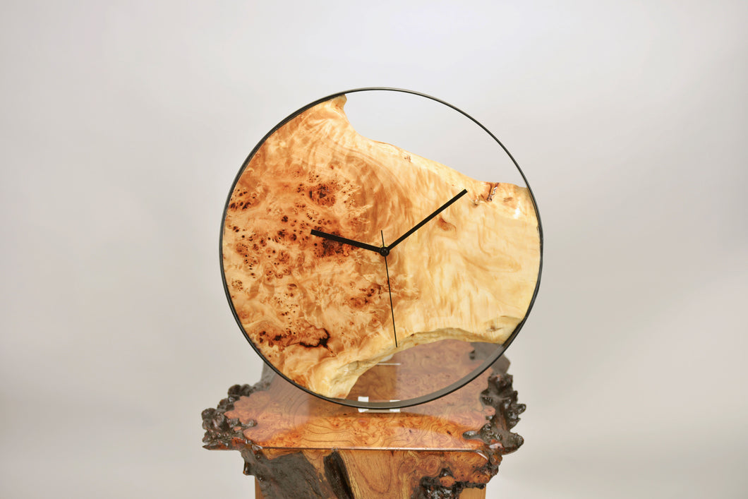 European poplar mappa burl hanging wall clock with metal rim 38cm Diameter, Clock could be rotate to any hanging position.