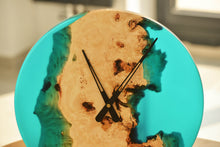 Load image into Gallery viewer, Poplar mappa burl timber 40cm daiameter wall hanging clock with transparent turquoise resin.
